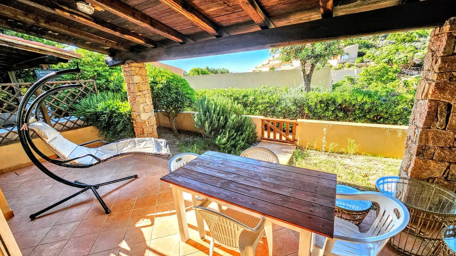Wild Paradise Costa Paradiso 0*,  Italien
